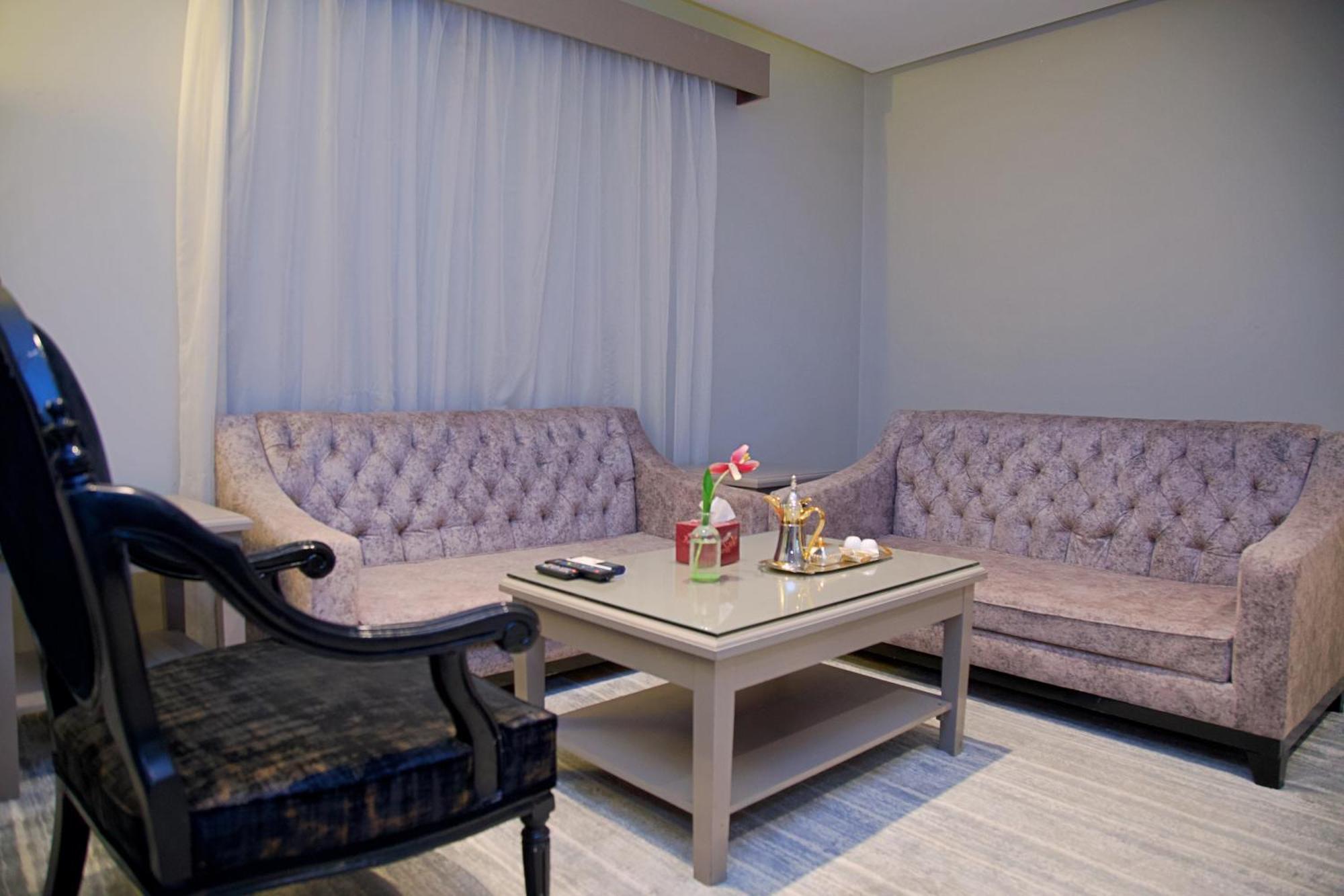 Sharz Hotel Buraidah Exterior photo