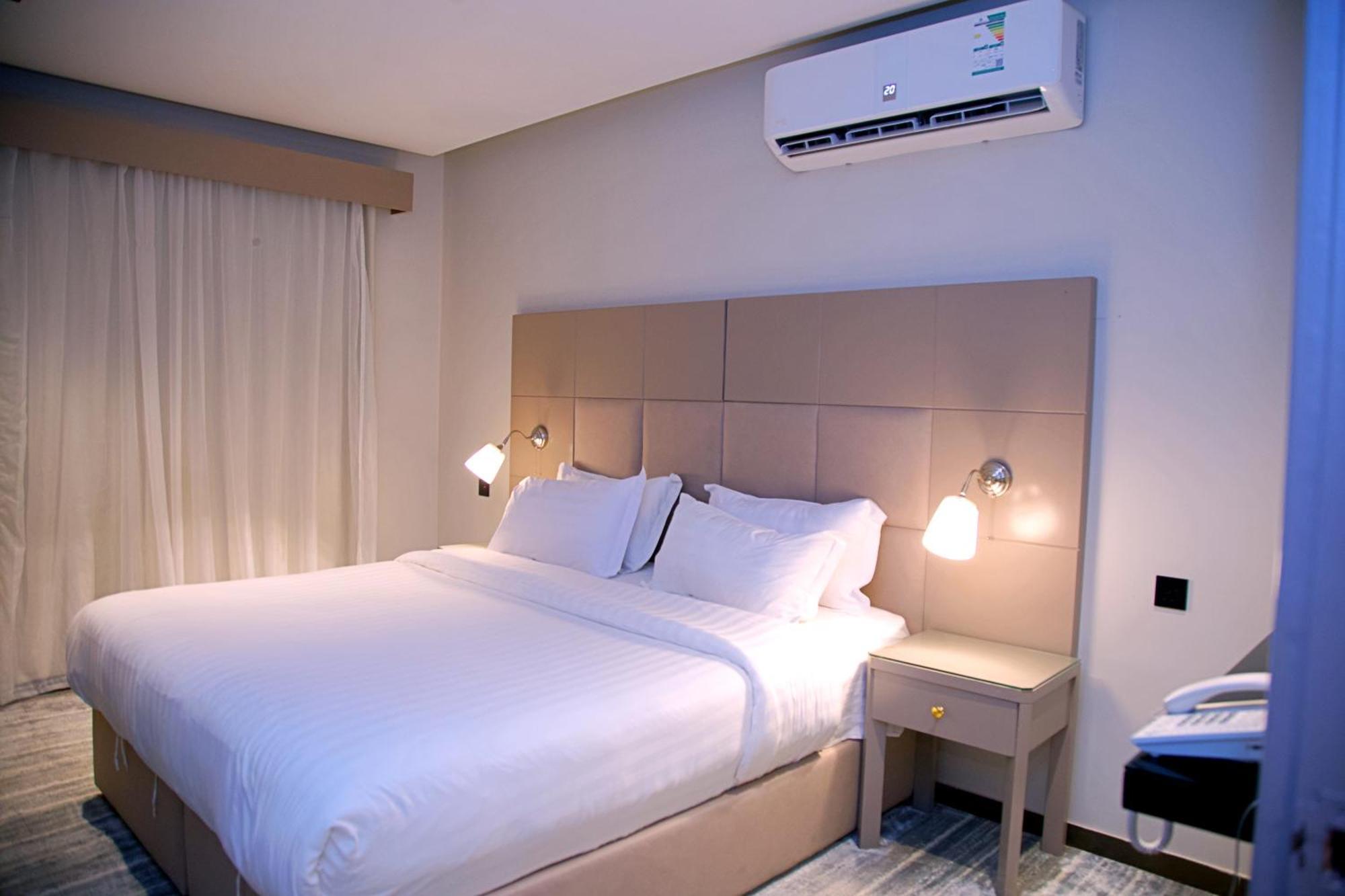 Sharz Hotel Buraidah Exterior photo