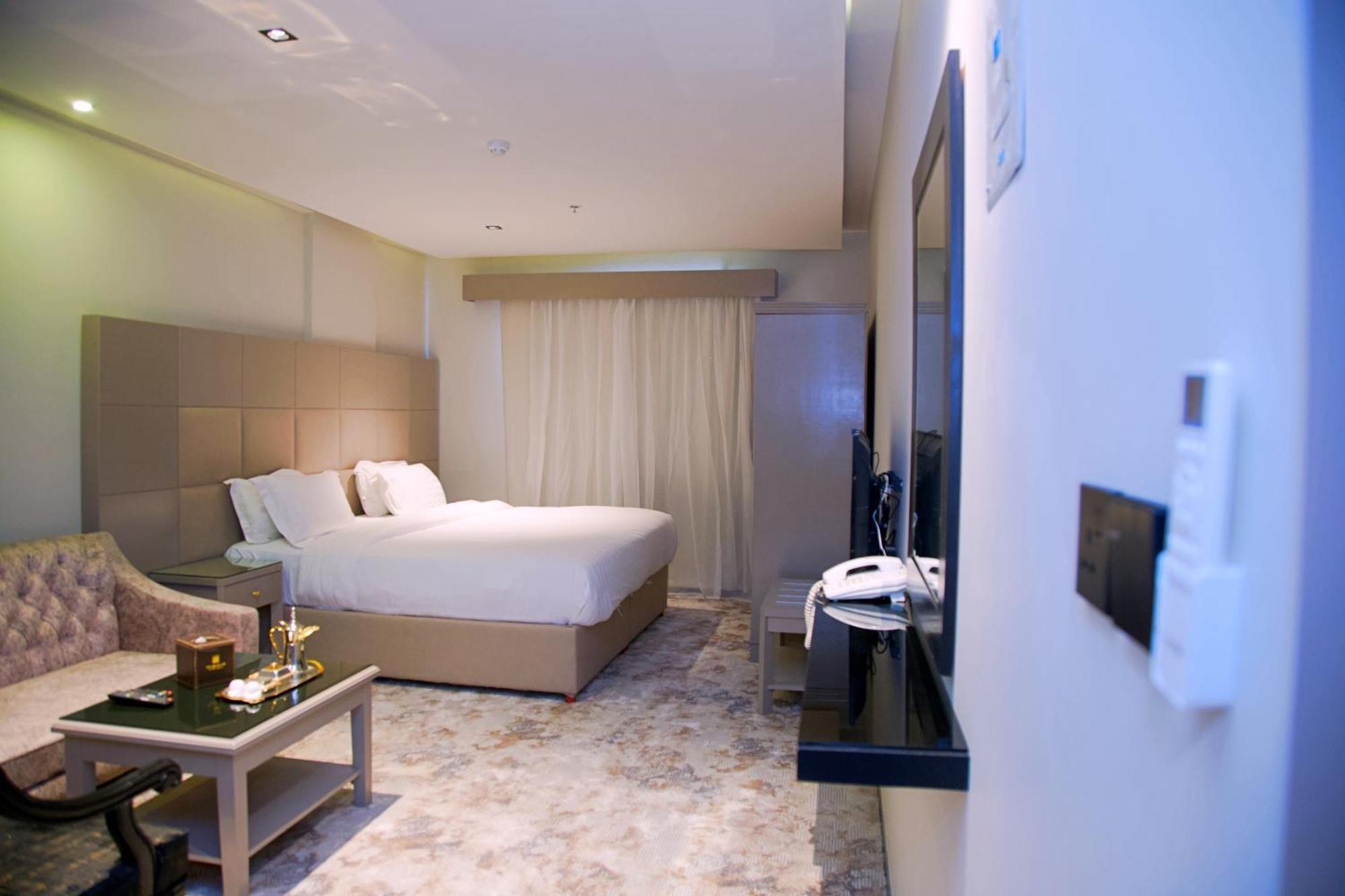 Sharz Hotel Buraidah Exterior photo