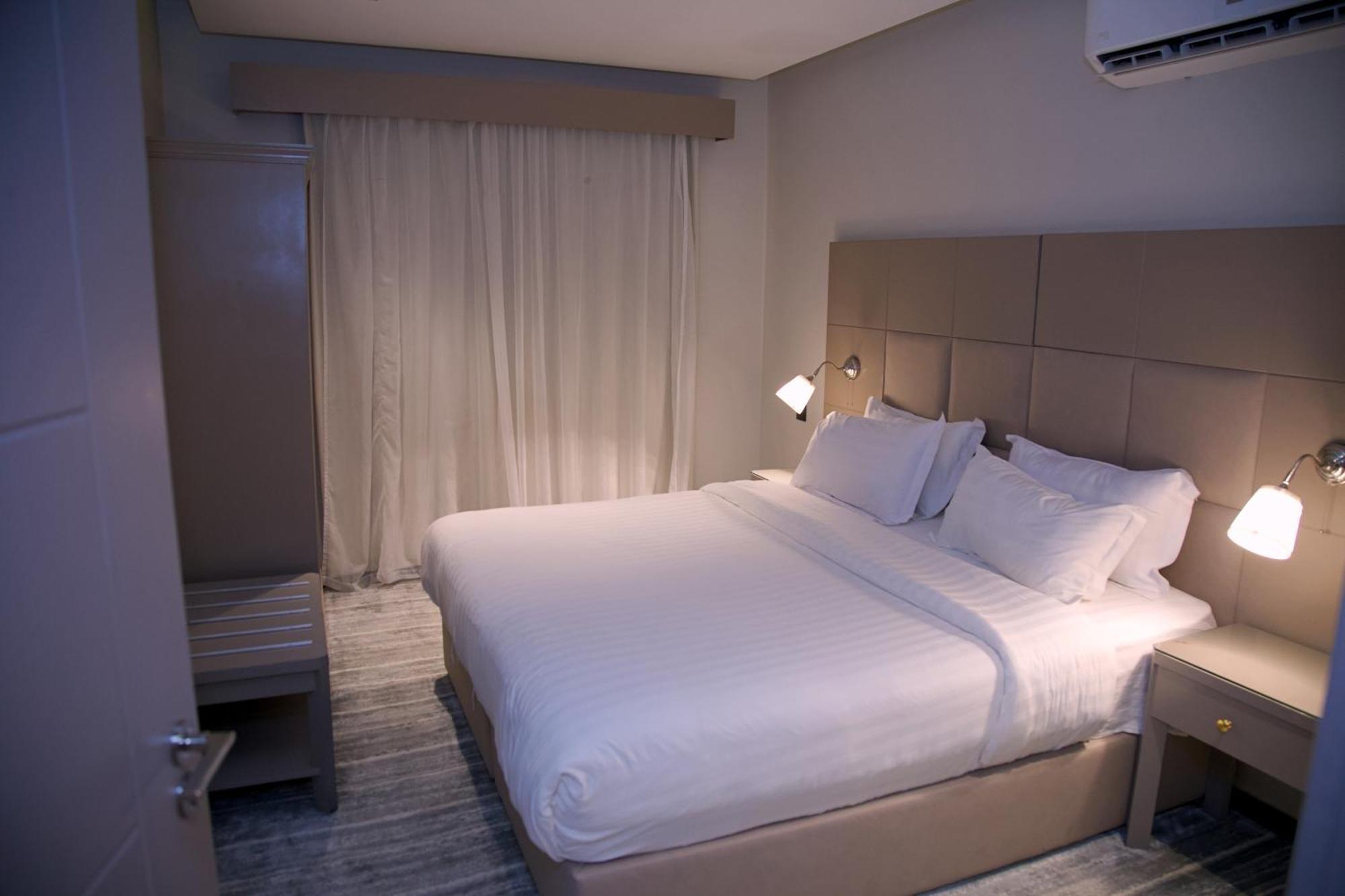 Sharz Hotel Buraidah Exterior photo