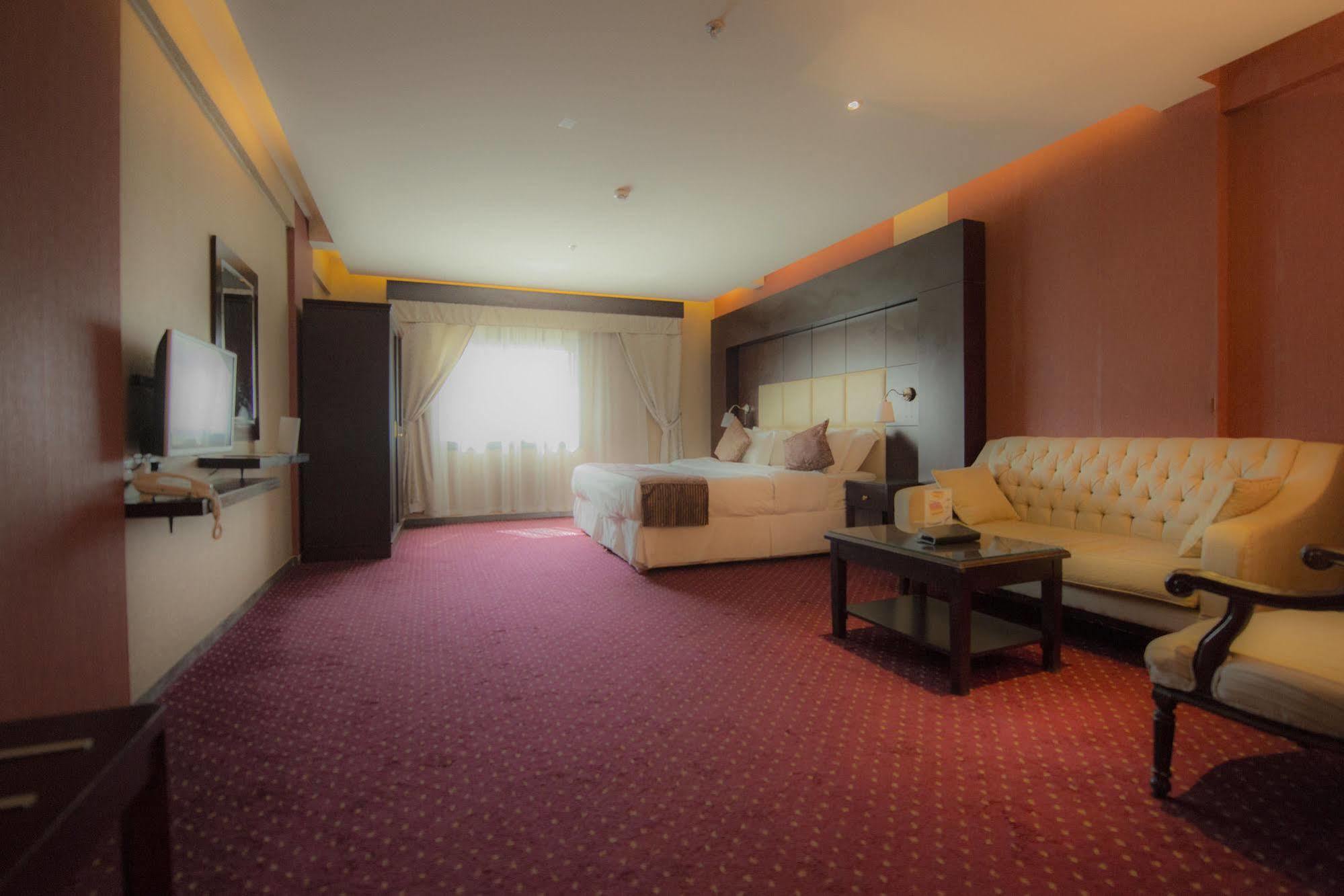 Sharz Hotel Buraidah Exterior photo