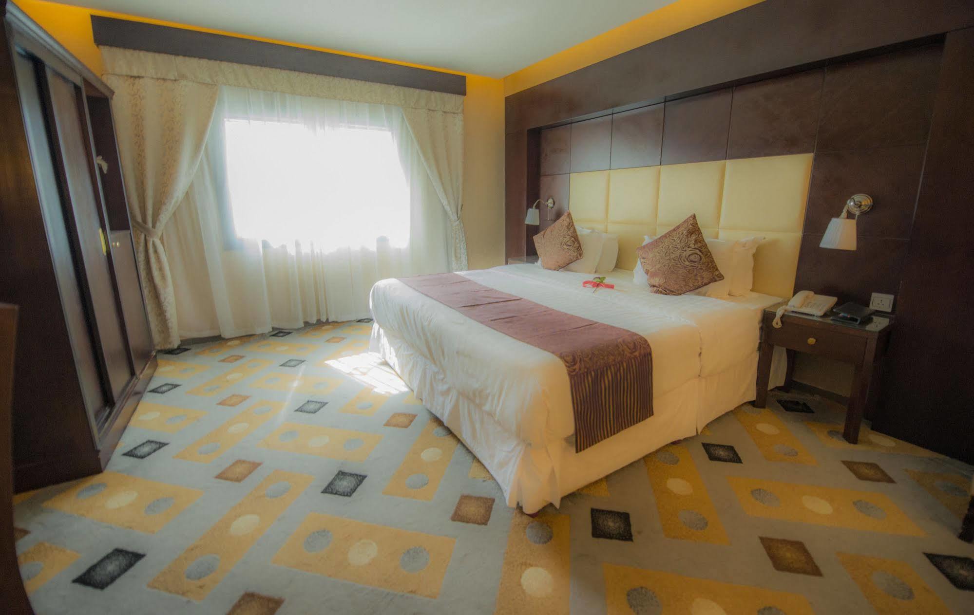 Sharz Hotel Buraidah Exterior photo